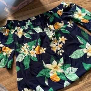 Women’s Top (Bin A)​